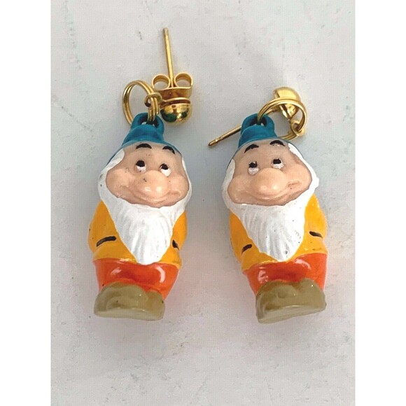 SNOW WHITE Seven Dwarfs "Bashful" 1" Dimensional Earrings Gold Tone - Picture 2 of 5